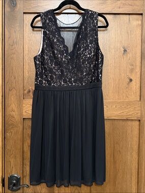 Morgan & Co. Black Lace Bodice Midi Dress